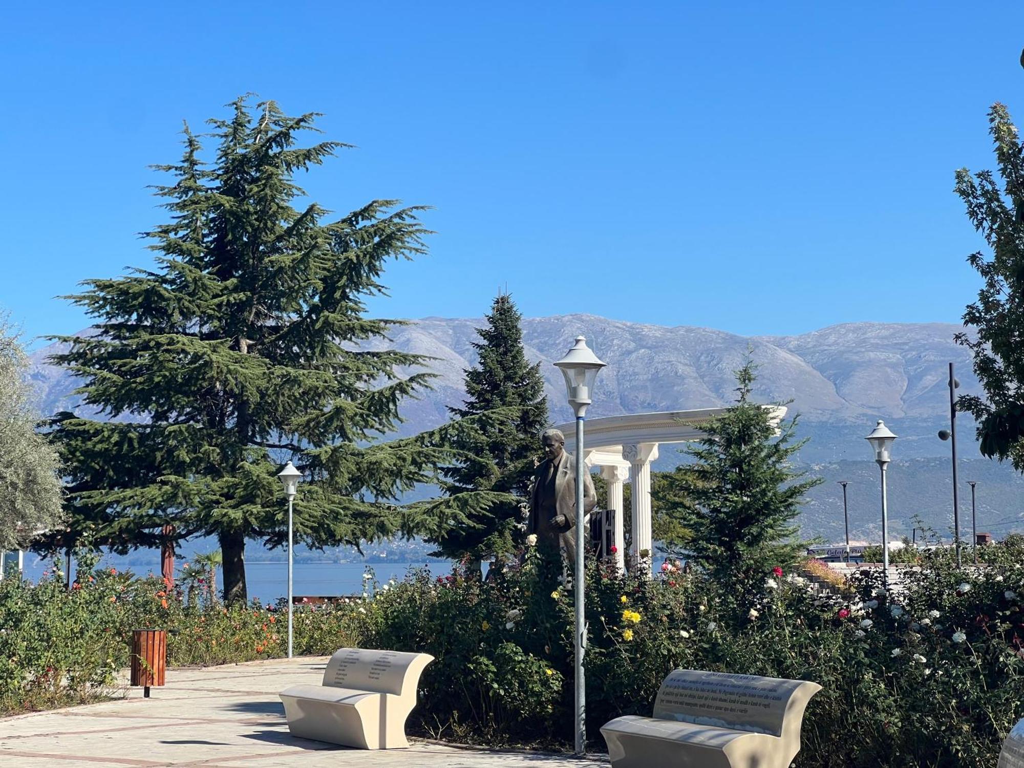 Charming House Appartement Pogradec Buitenkant foto